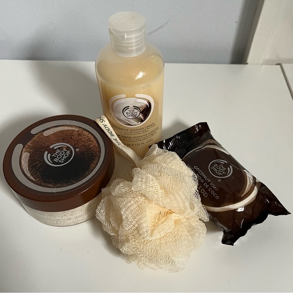 The Body Shop Bath & Body The Body Shop Coconut Cream Body Scrub